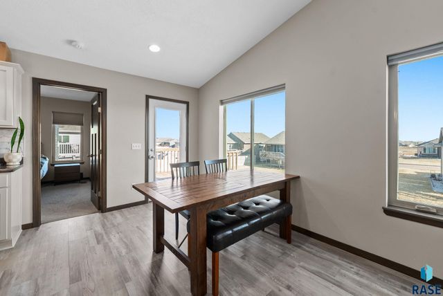 3000 S Richie Dr Drive, Sioux Falls, SD 57106