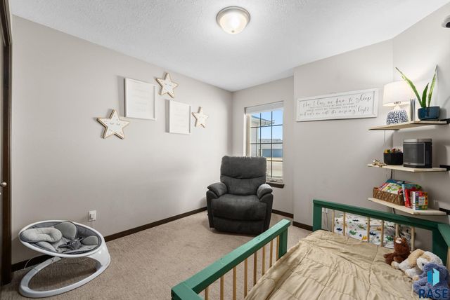 3000 S Richie Dr Drive, Sioux Falls, SD 57106