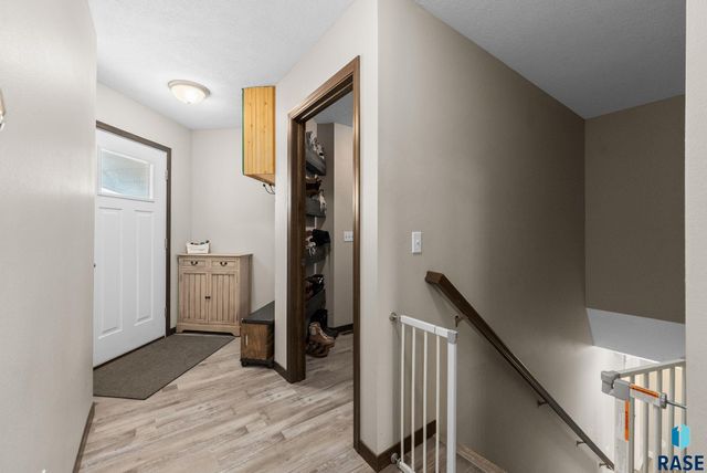 3000 S Richie Dr Drive, Sioux Falls, SD 57106