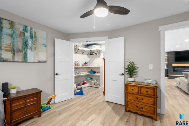 3000 S Richie Dr Drive, Sioux Falls, SD 57106