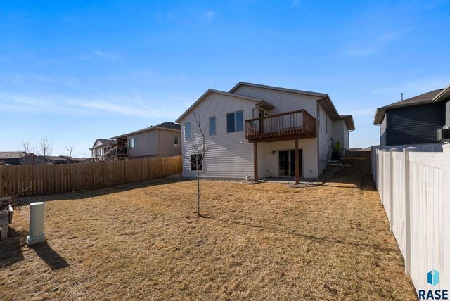 3000 S Richie Dr Drive, Sioux Falls, SD 57106