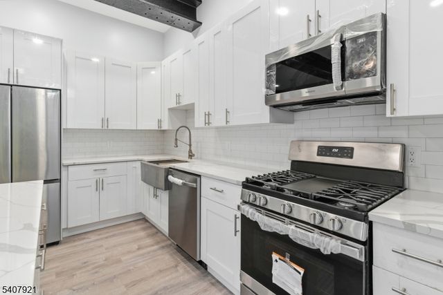 387 Broughton Ave, Bloomfield Twp., NJ 07003