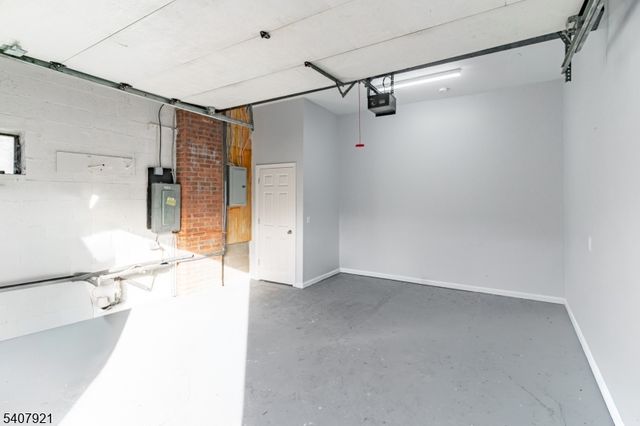 387 Broughton Ave, Bloomfield Twp., NJ 07003