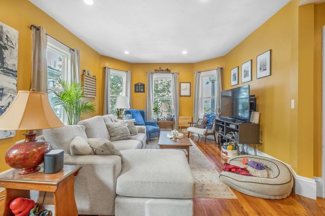 71 Romsey St 2, Boston, MA 02125