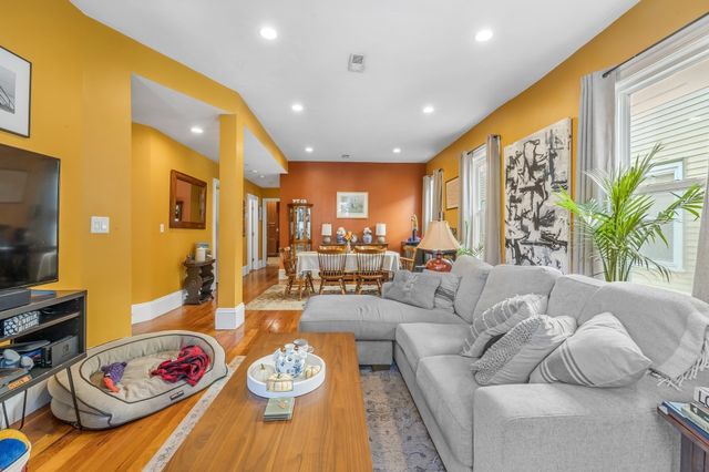 71 Romsey St 2, Boston, MA 02125