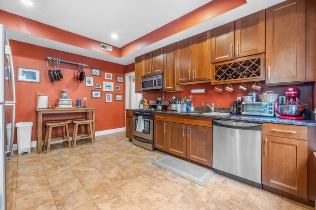 71 Romsey St 2, Boston, MA 02125