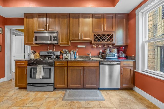 71 Romsey St 2, Boston, MA 02125