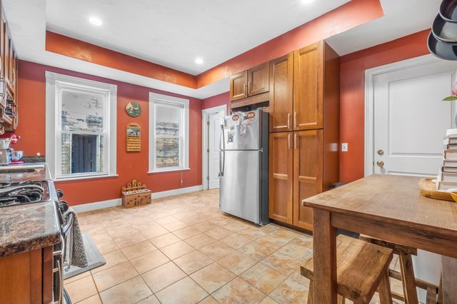 71 Romsey St 2, Boston, MA 02125