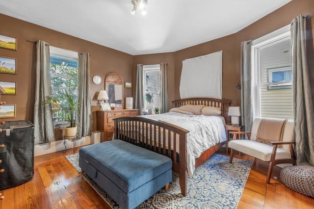 71 Romsey St 2, Boston, MA 02125