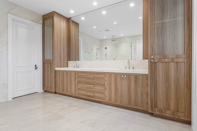 7383 Orangewood Lane 501, Boca Raton, FL 33433