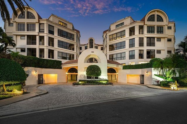 7383 Orangewood Lane 501, Boca Raton, FL 33433