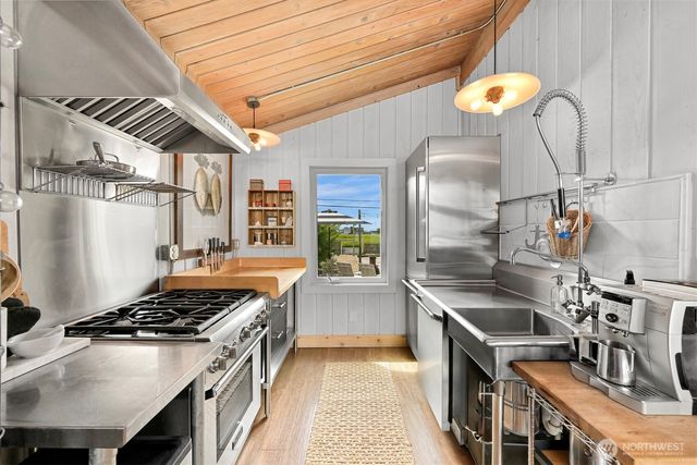 4348 Saltspring Drive, Ferndale, WA 98248