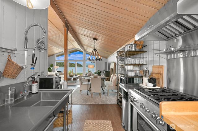 4348 Saltspring Drive, Ferndale, WA 98248