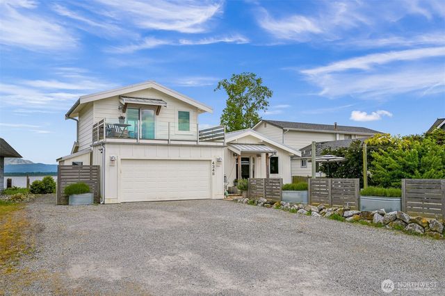 4348 Saltspring Drive, Ferndale, WA 98248