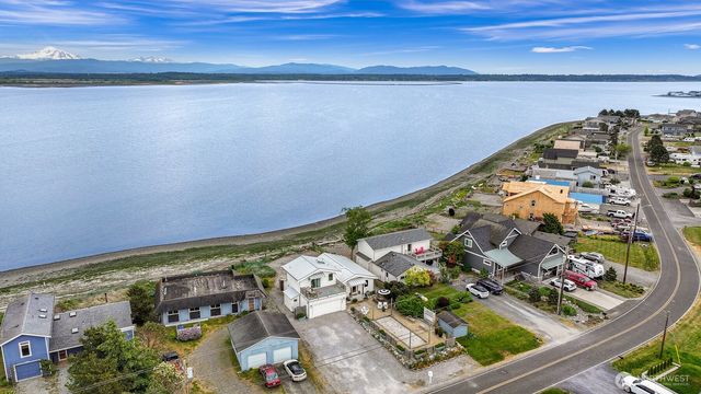 4348 Saltspring Drive, Ferndale, WA 98248