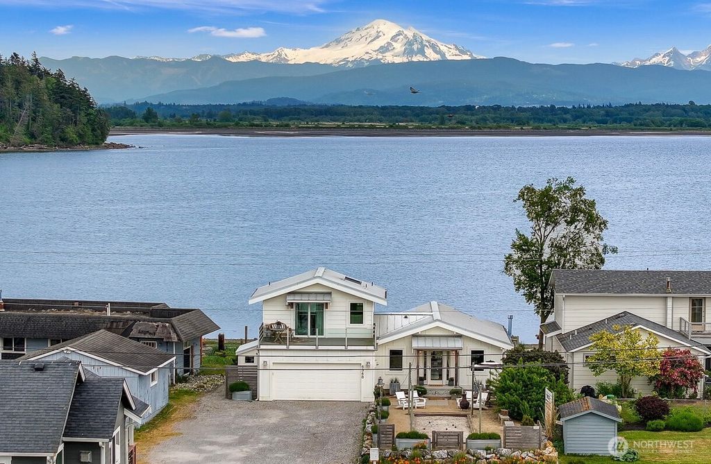 4348 Saltspring Drive, Ferndale, WA 98248