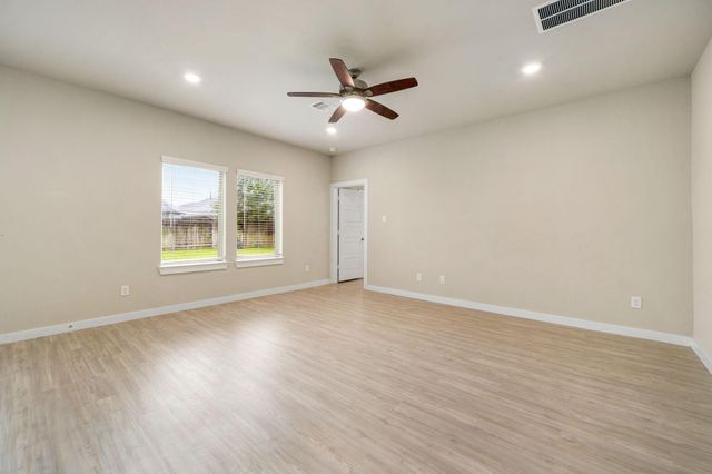 1203 Lancer Leap Drive, Alvin, TX 77511