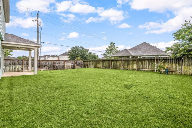 1203 Lancer Leap Drive, Alvin, TX 77511