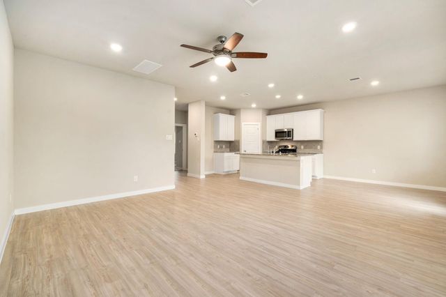 1203 Lancer Leap Drive, Alvin, TX 77511