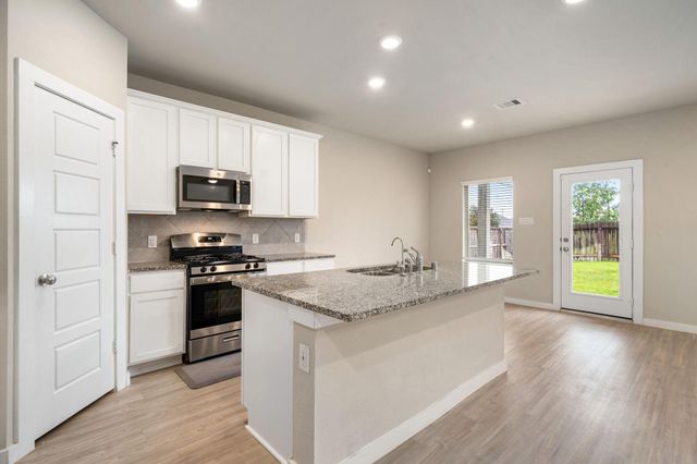 1203 Lancer Leap Drive, Alvin, TX 77511