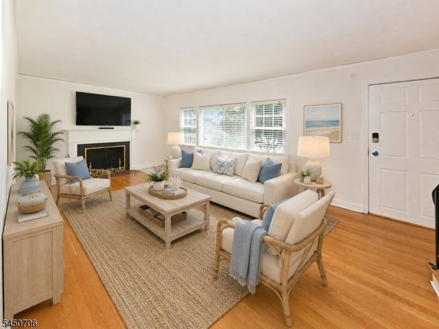 149 Seton Pl, South Orange Village Twp., NJ 07079
