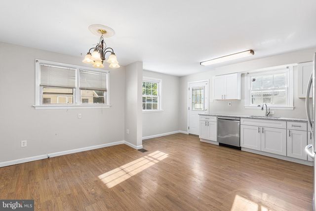 3428 OAK LN, Brookhaven, PA 19015