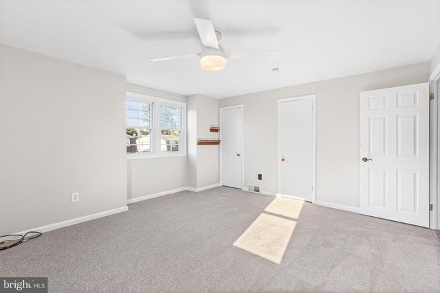 3428 OAK LN, Brookhaven, PA 19015