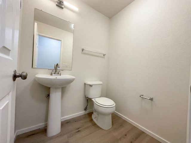 2262 Railway Cir, Gold River, CA 95670