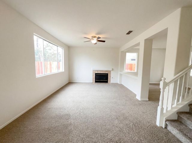 2262 Railway Cir, Gold River, CA 95670