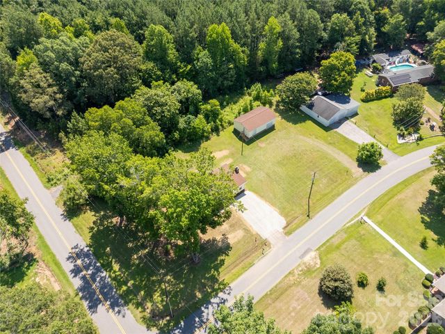 151 Old Gregory Lane, Lancaster, SC 29720