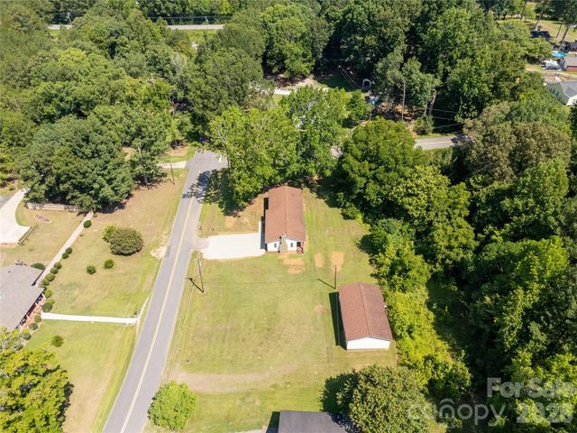 151 Old Gregory Lane, Lancaster, SC 29720
