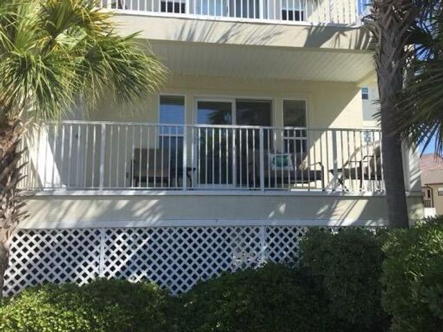 8436 Gulf Boulevard UNIT 714, Navarre, FL 32566