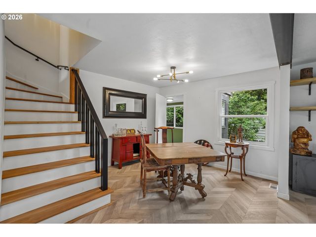 5625 Se OETKIN Rd, Milwaukie, OR 97267