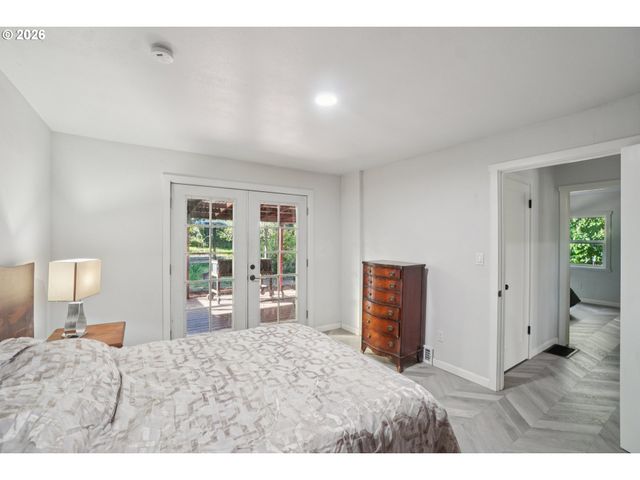 5625 Se OETKIN Rd, Milwaukie, OR 97267