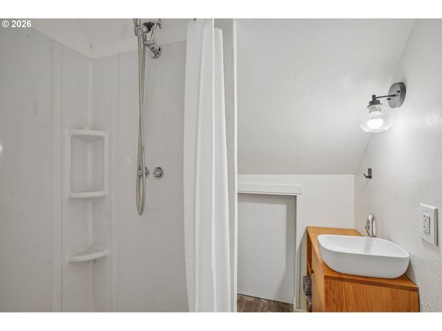 5625 Se OETKIN Rd, Milwaukie, OR 97267