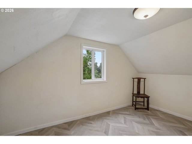 5625 Se OETKIN Rd, Milwaukie, OR 97267