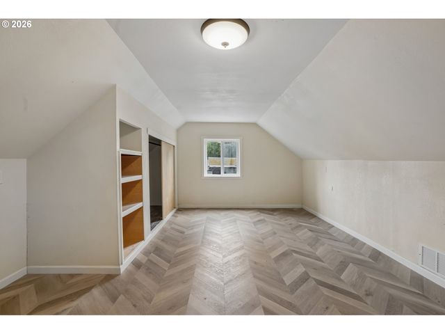 5625 Se OETKIN Rd, Milwaukie, OR 97267