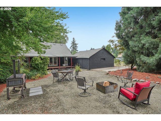 5625 Se OETKIN Rd, Milwaukie, OR 97267