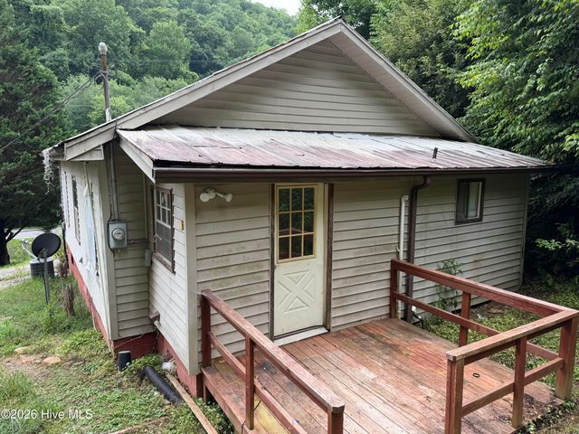 6686 Nc Highway 141, Marble, NC 28905