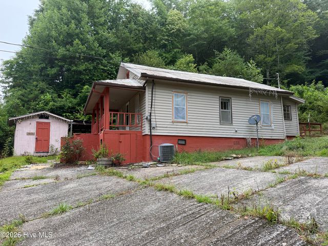 6686 Nc Highway 141, Marble, NC 28905
