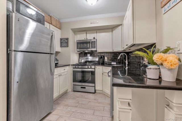 55 Monroe Boulevard 5R, Long Beach, NY 11561