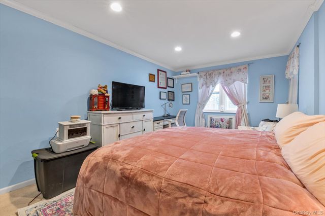 55 Monroe Boulevard 5R, Long Beach, NY 11561