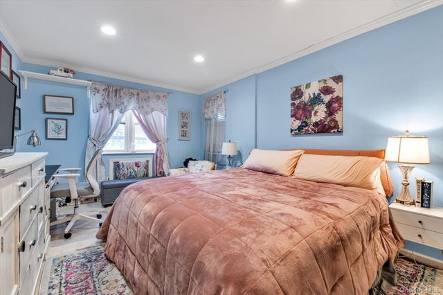 55 Monroe Boulevard 5R, Long Beach, NY 11561