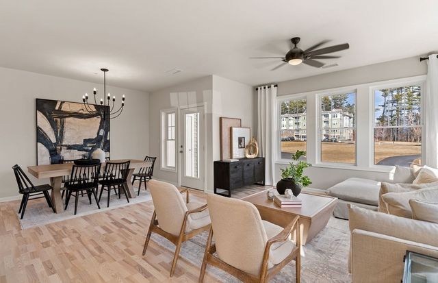 320 Martins Landing 501, North Reading, MA 01864