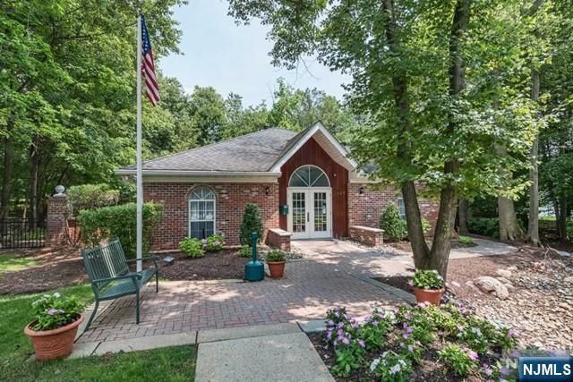 1063 Ash Drive, Mahwah, NJ 07430