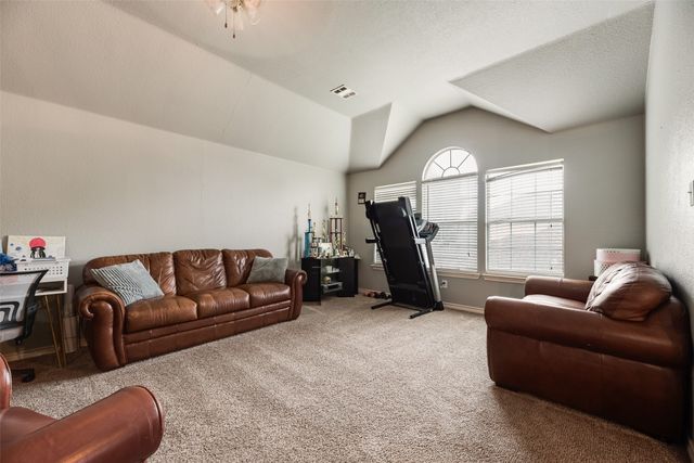 1521 Mountain Laurel Lane, Desoto, TX 75115