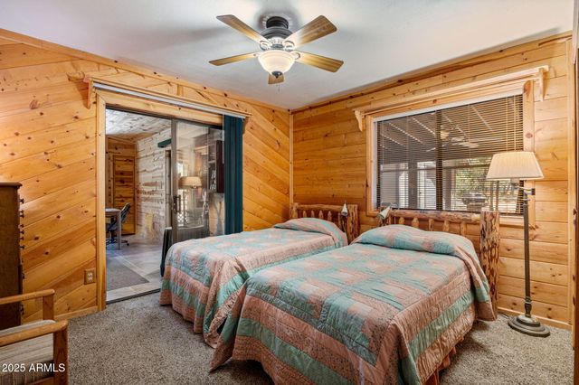 2240 ROUNDABOUT Way, Overgaard, AZ 85933