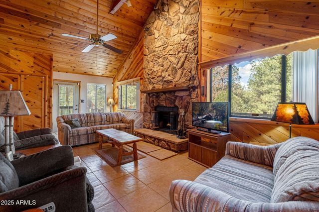 2240 ROUNDABOUT Way, Overgaard, AZ 85933