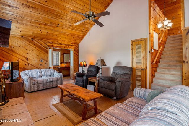 2240 ROUNDABOUT Way, Overgaard, AZ 85933