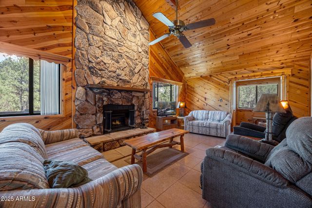 2240 ROUNDABOUT Way, Overgaard, AZ 85933